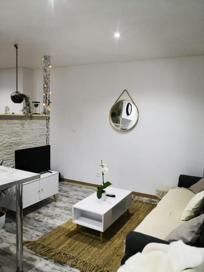 Studio Zen Et Cosy, Neuf En Pleine Ville Saint-Claude Eksteriør billede
